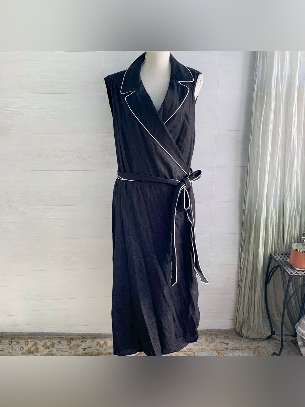 Sleeveless Black Lined Wrap Dress with Contrast Piping